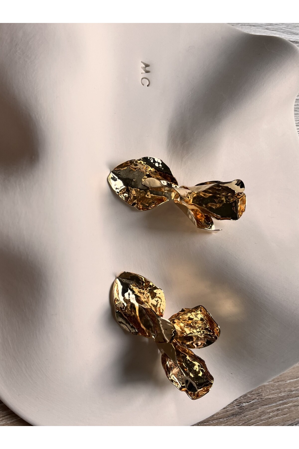 GOLD FLOWER