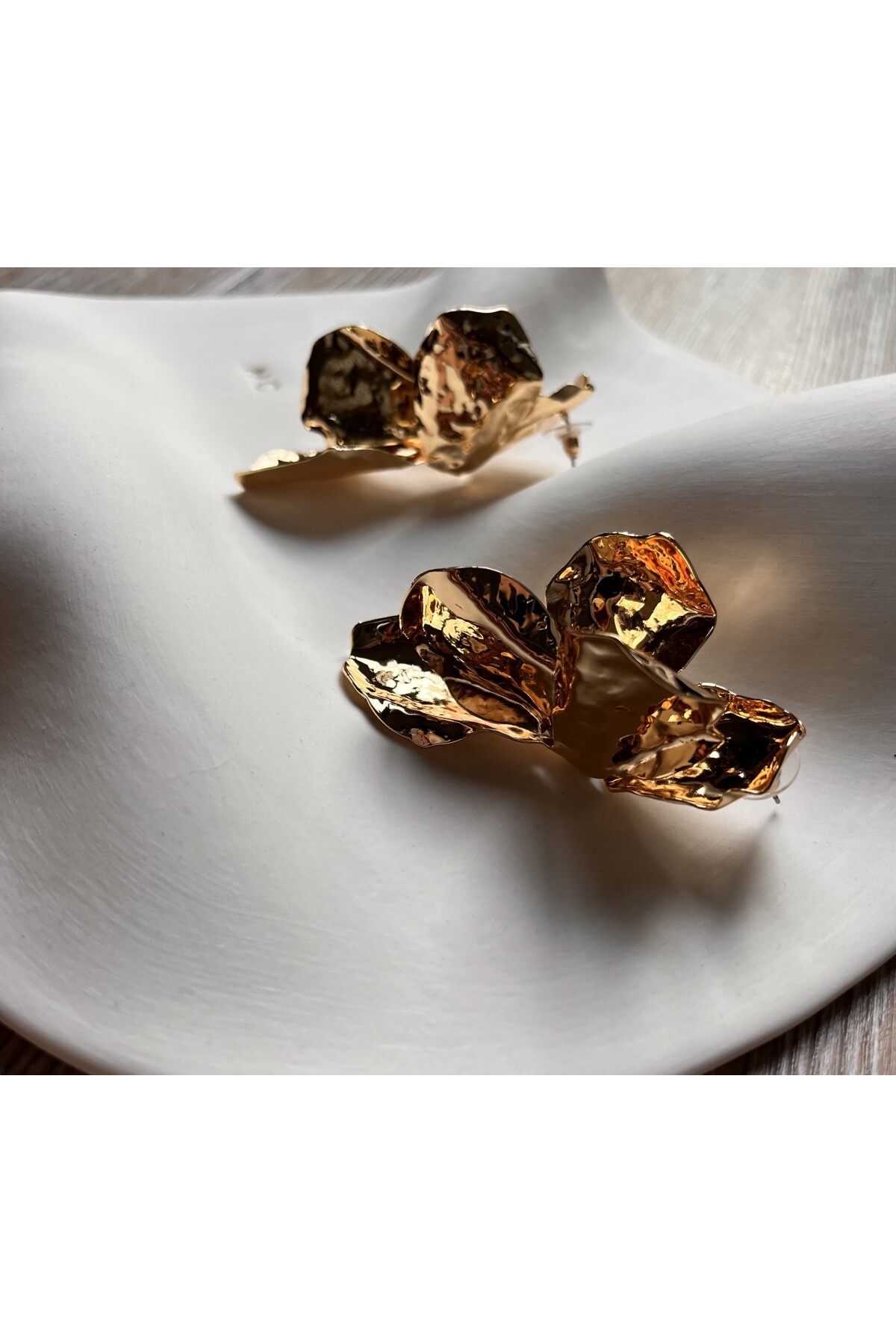 GOLD FLOWER