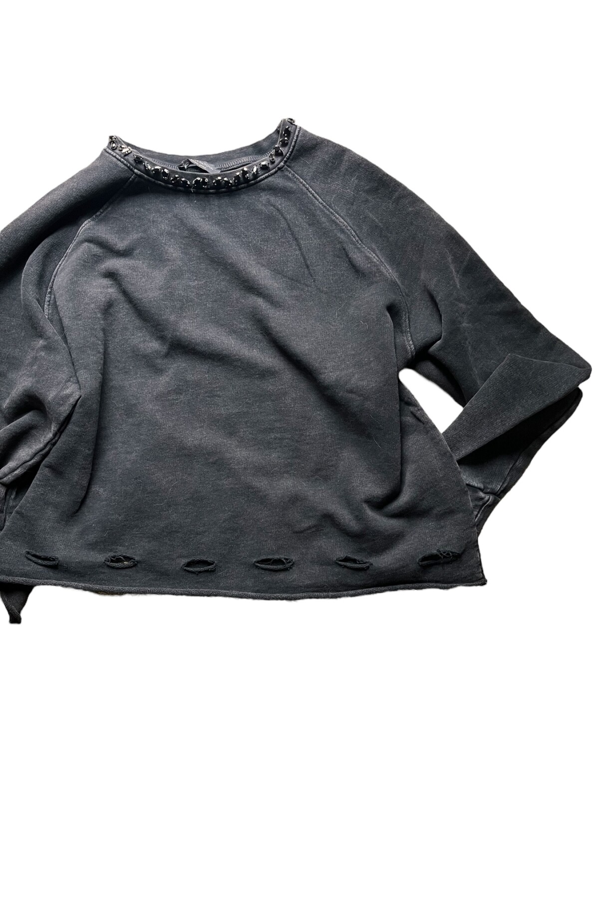 TAŞLI DISTRESSED SWEATSHIRT