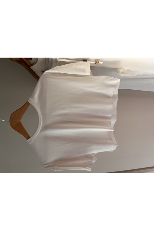 BEYAZ CROP TİŞÖRT