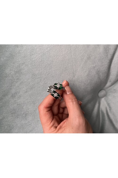 YEŞİL TAŞLI HALKA KÜPE